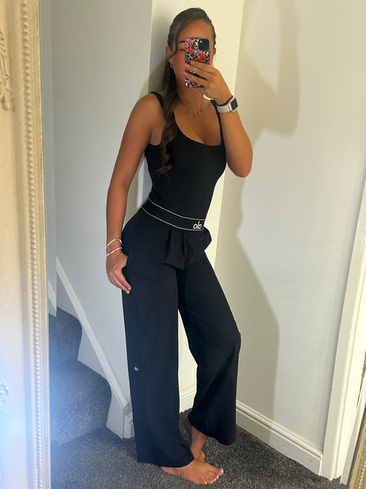 Straight leg yoga trousers