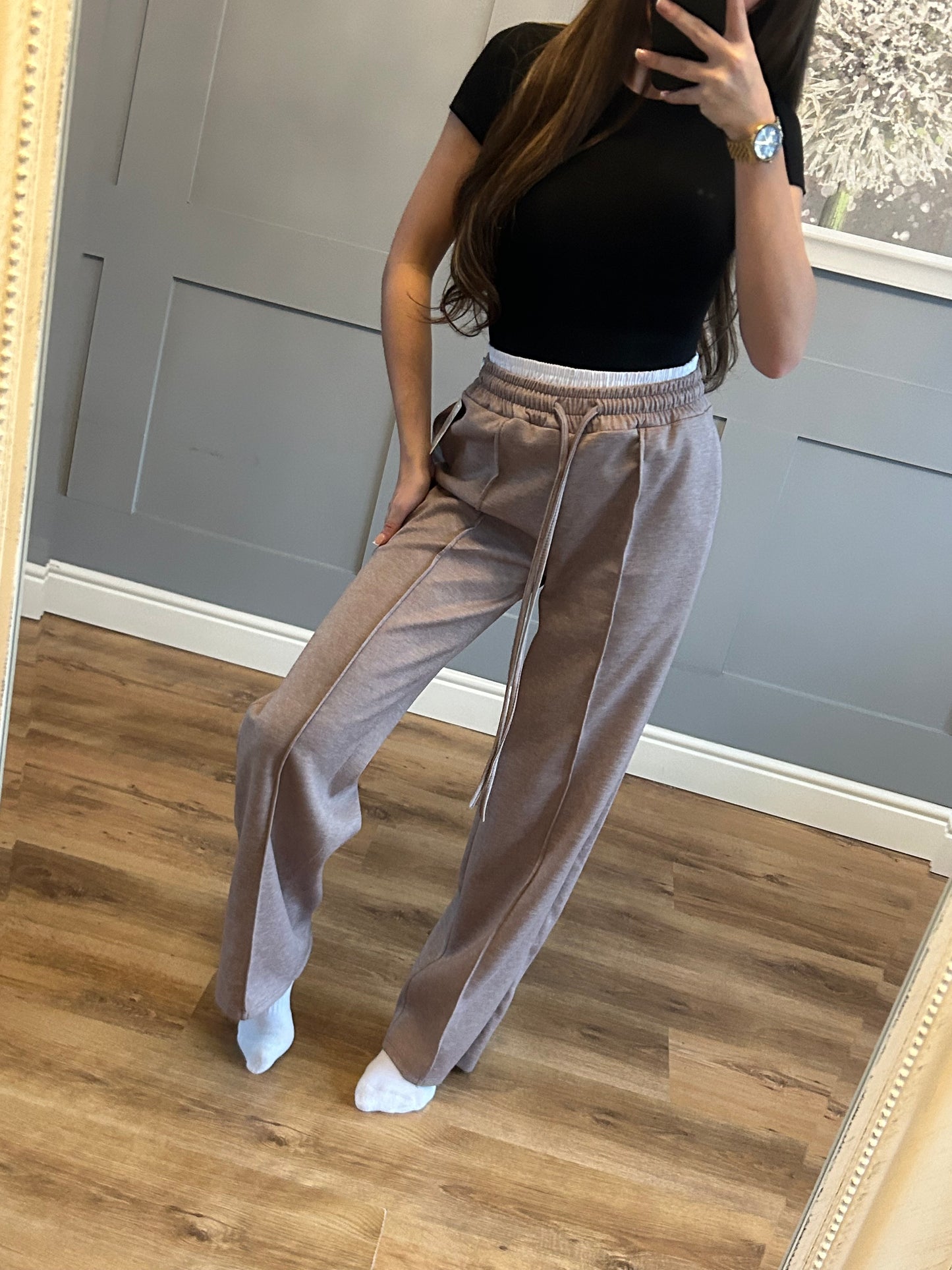 White waistband lined trousers