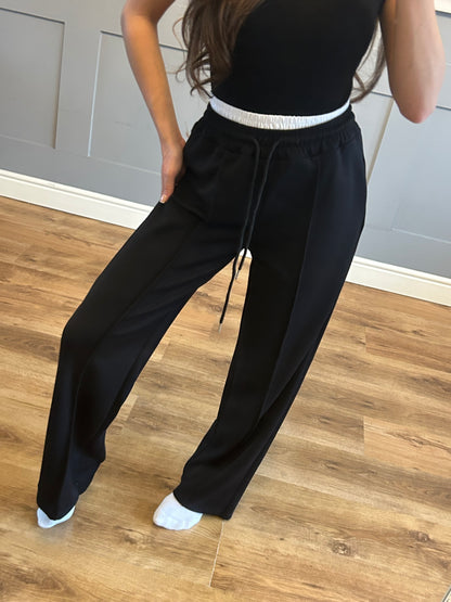 White waistband lined trousers