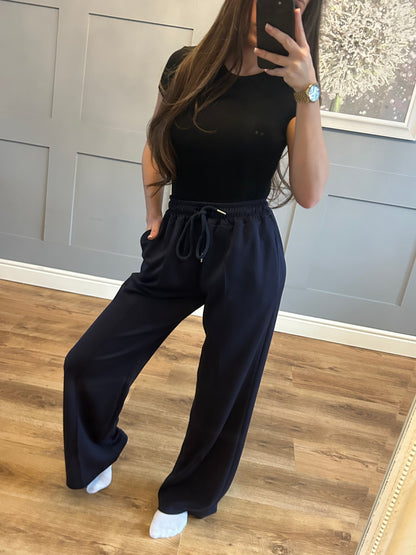 Wide leg trousers